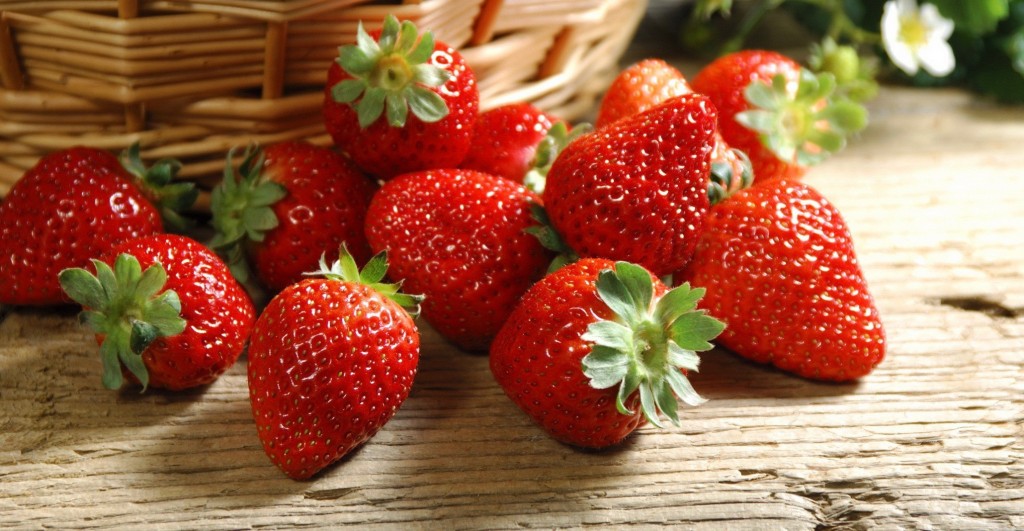 Grow-Your-Own-Antioxidants-Strawberries